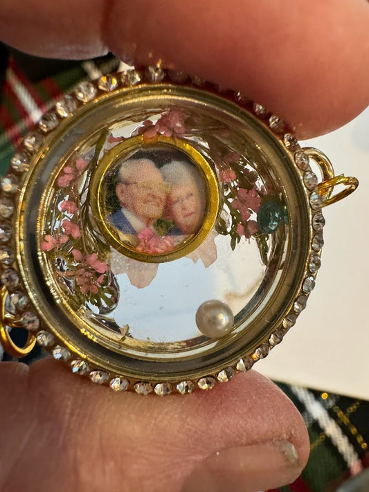 Locket with Photo and Flowers, Custom Design.