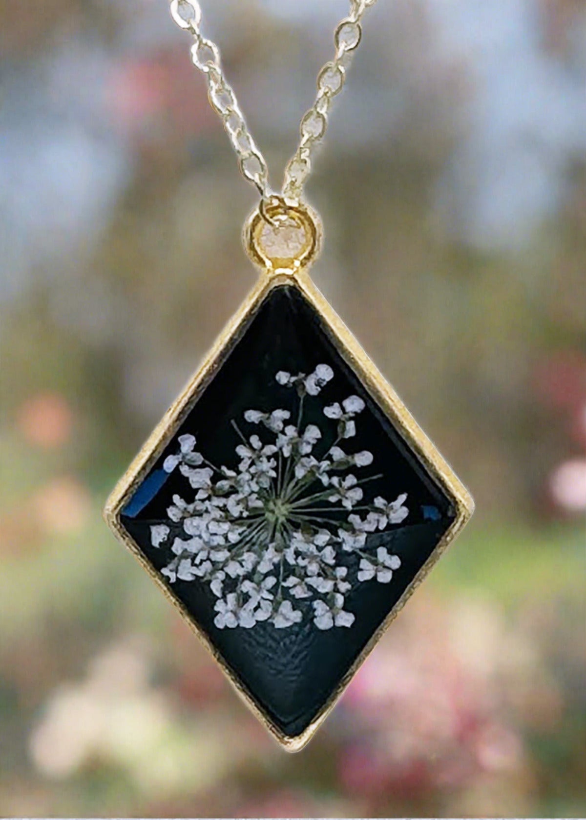 Black Pendant with White Queen Anns Lace