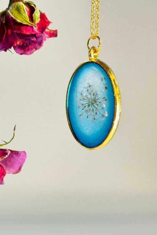 Sky Blue pendant with Queen Ann Lace in gold setting