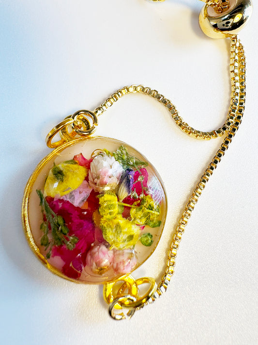 Bracelet with multicolored Flowers