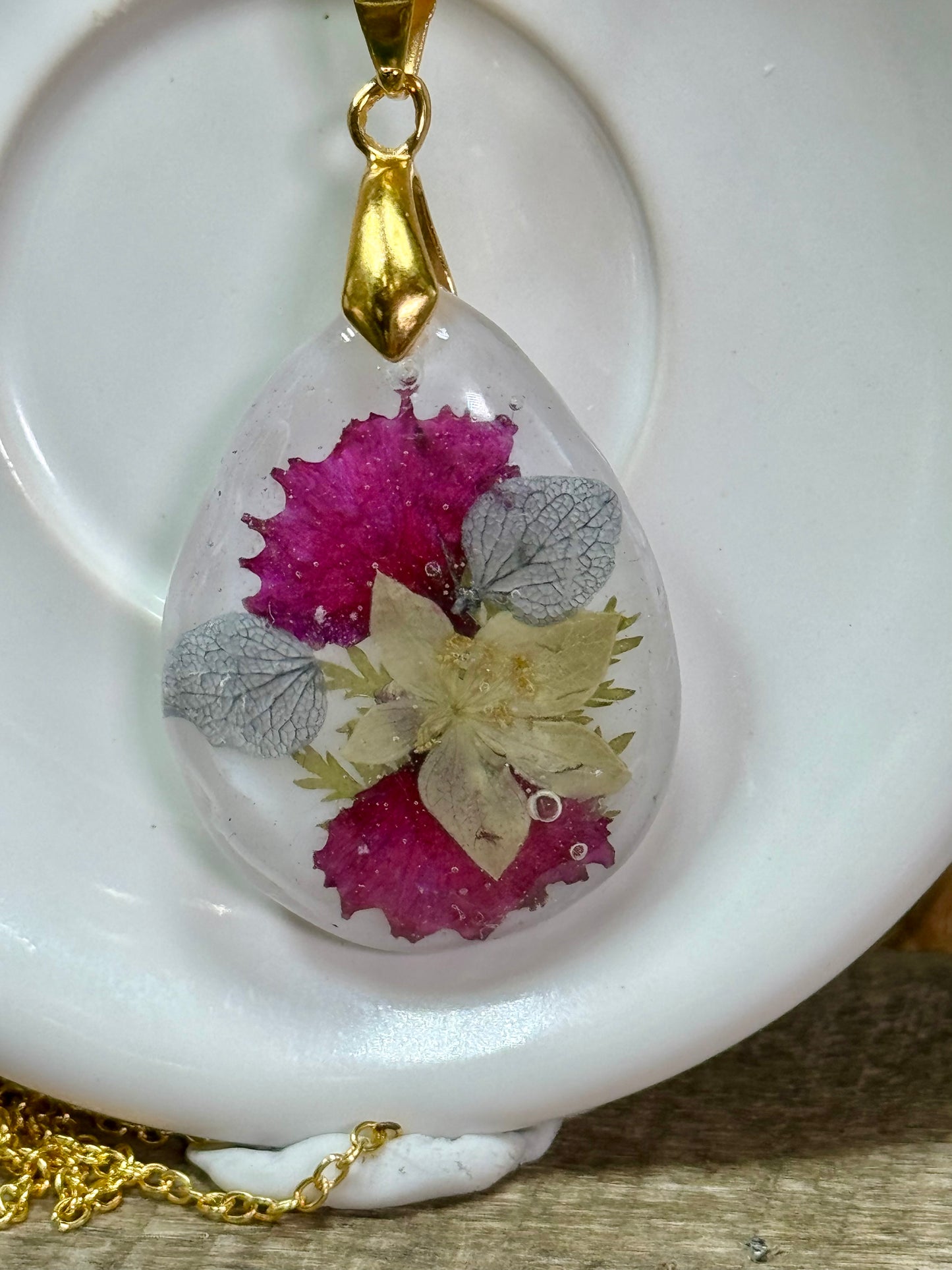 Red and Tan Hydrangea Pendant