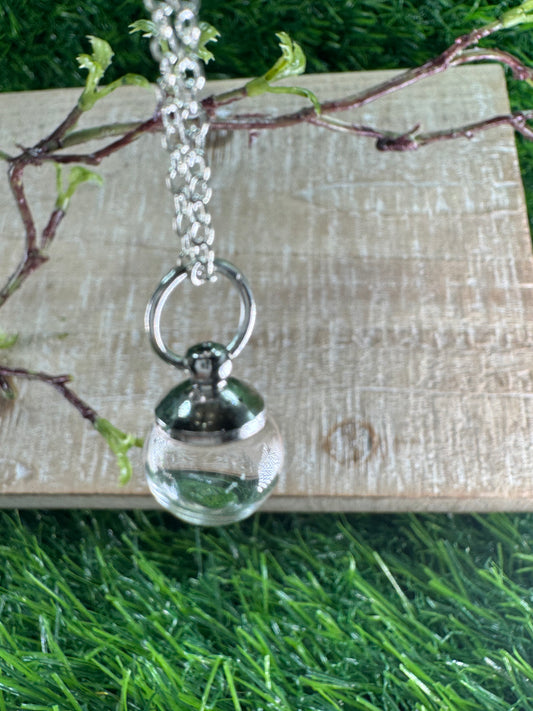 Glass Bauble with Leaf