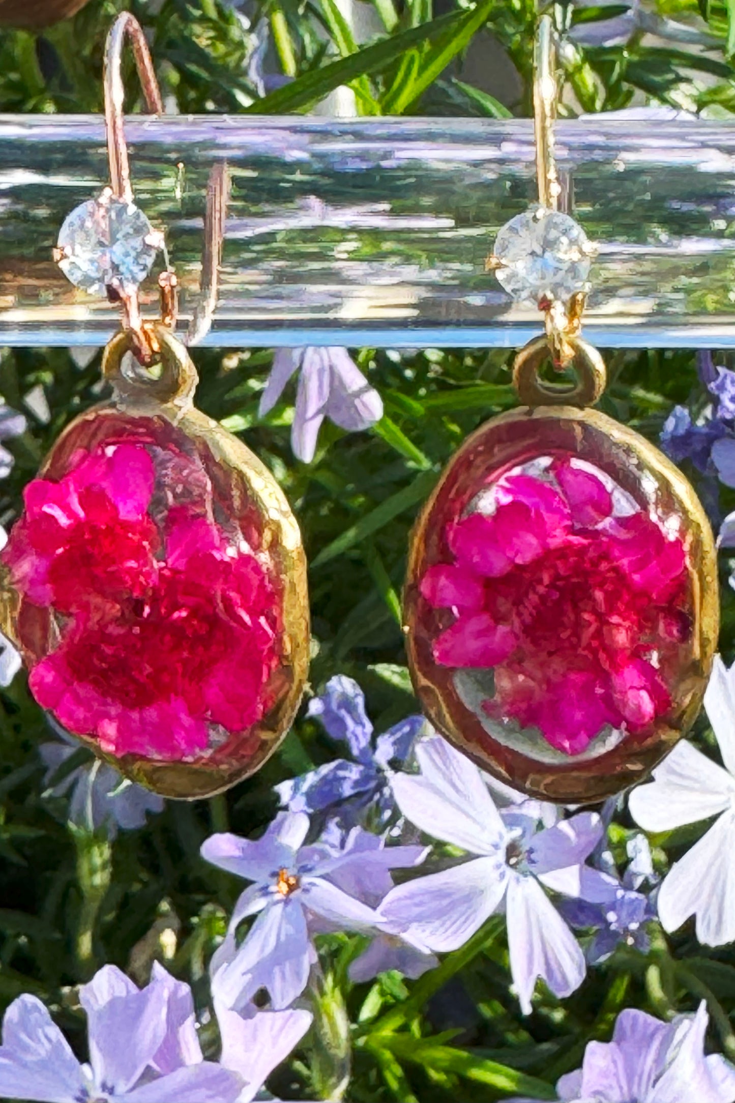 Earrings Dark Pink Flowers in Gold Setting