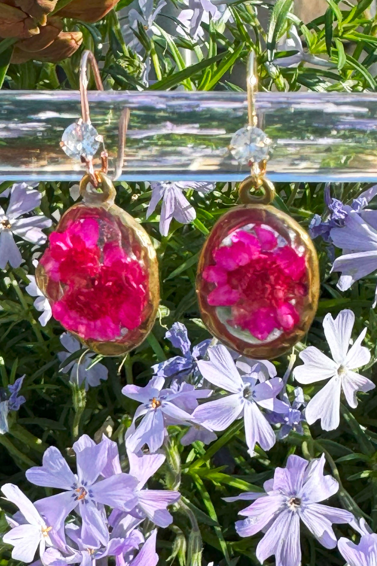 Earrings Dark Pink Flowers in Gold Setting