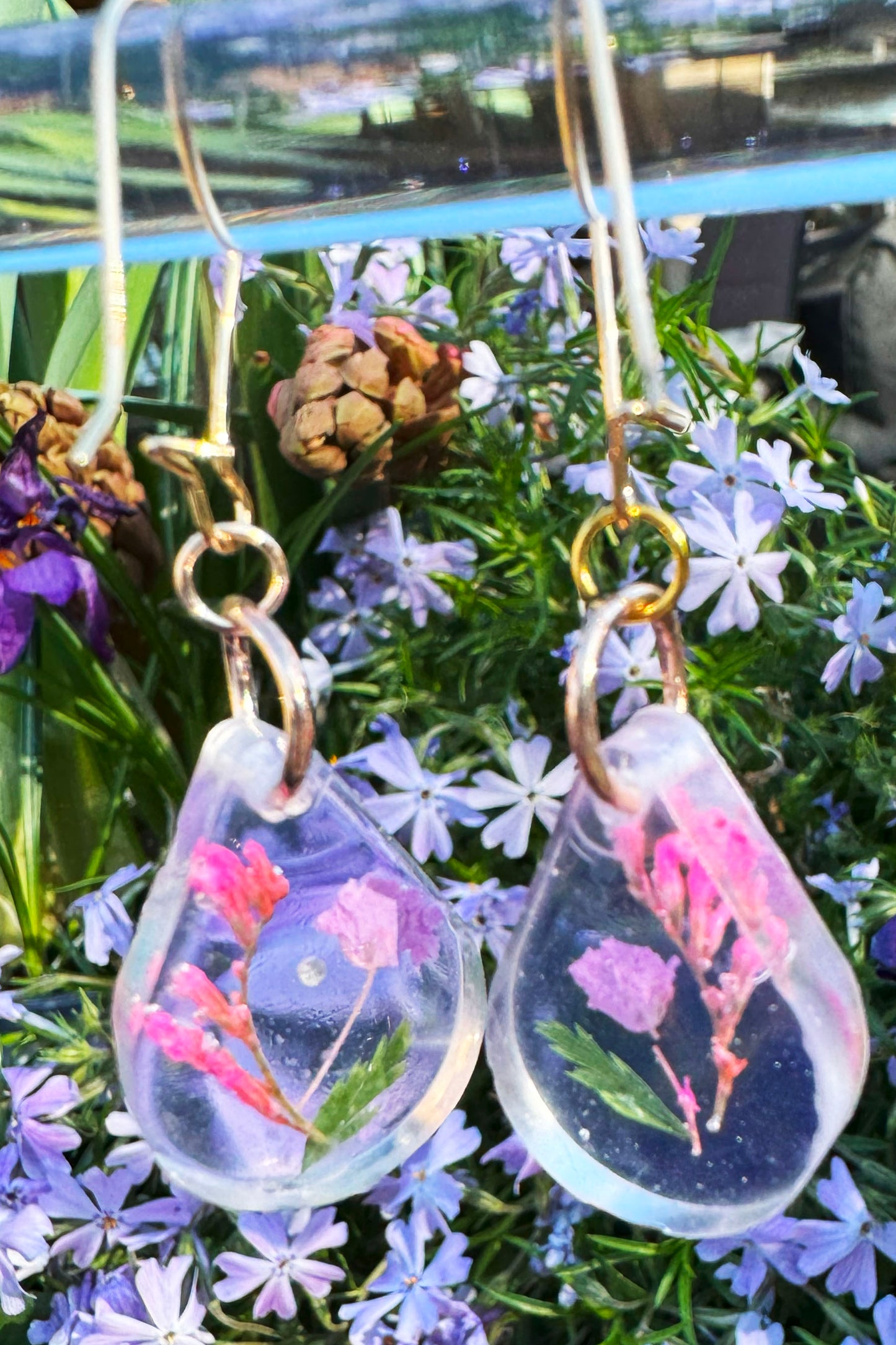 Earrings  Pink Flowers in Resin
