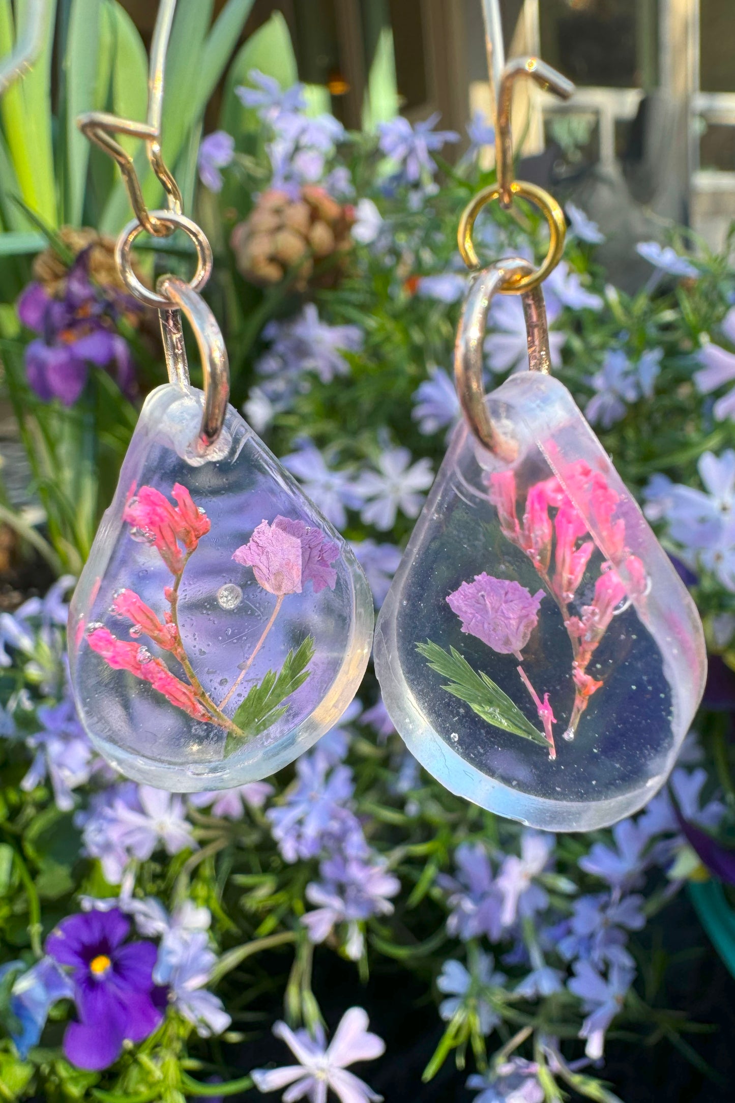 Earrings  Pink Flowers in Resin