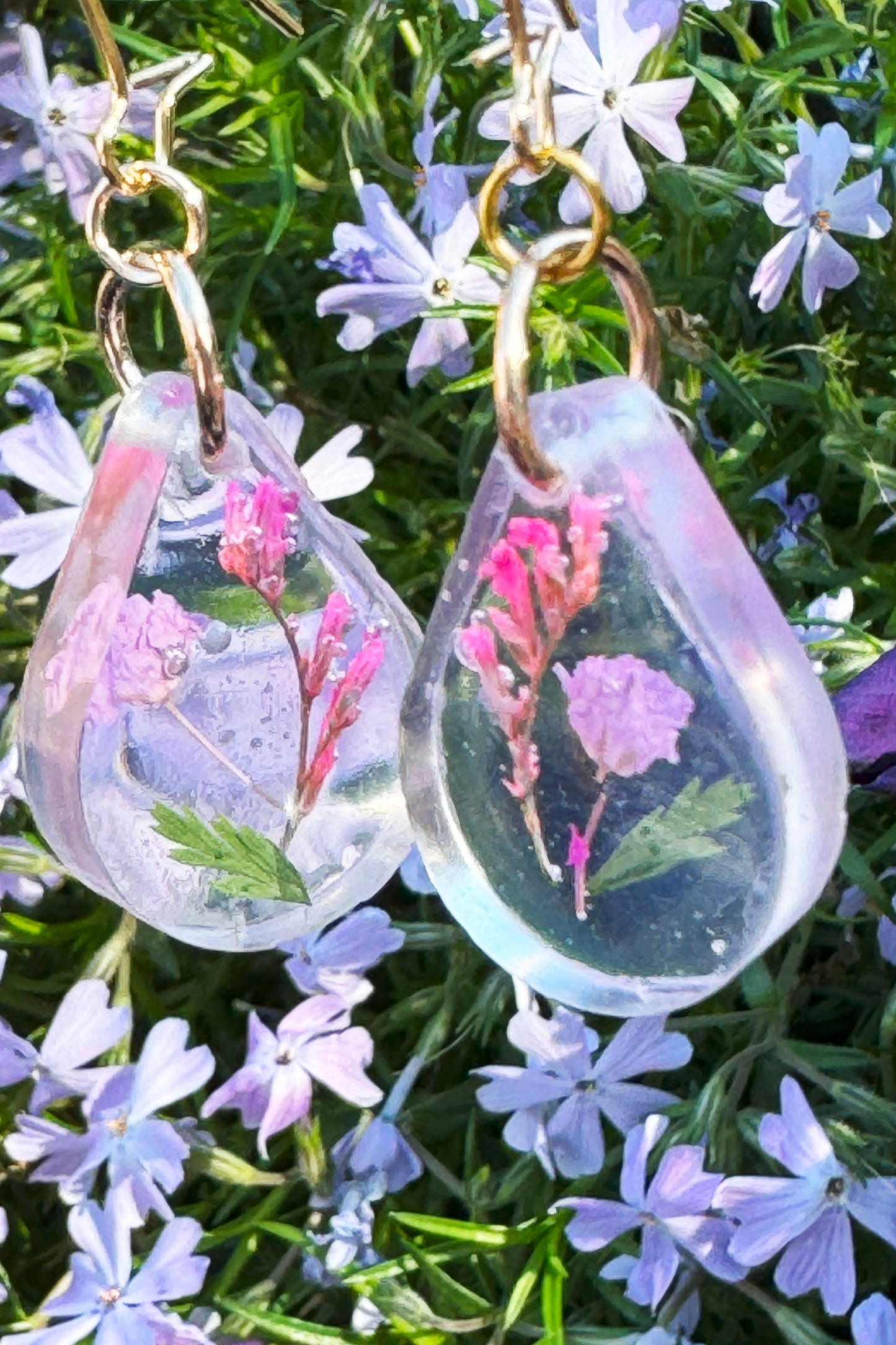 Earrings  Pink Flowers in Resin