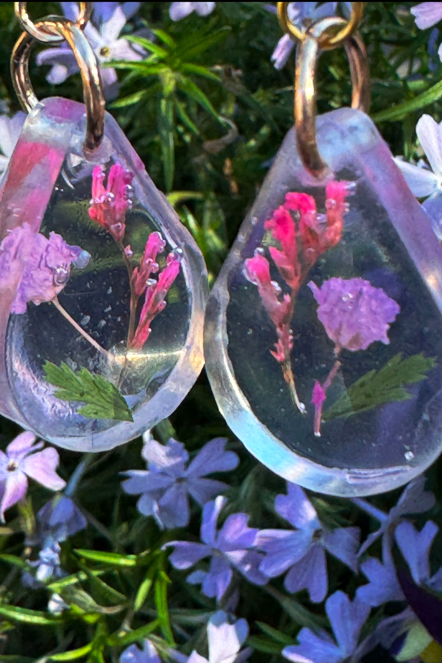 Earrings  Pink Flowers in Resin