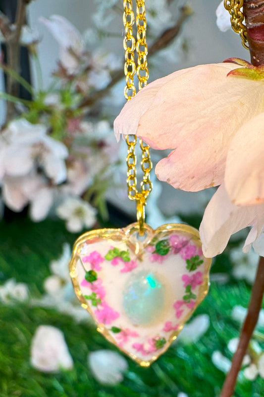 Memory Pendant with a beautiful real opal for babys birth