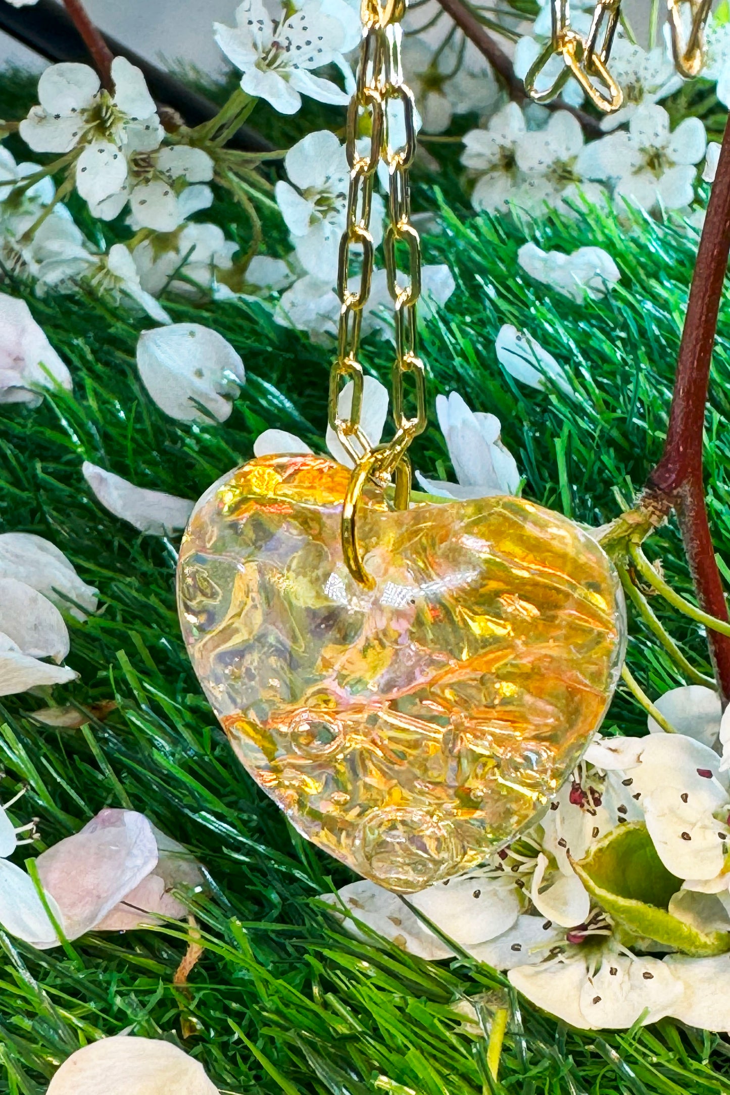 Sparkling Color Changing Pendant