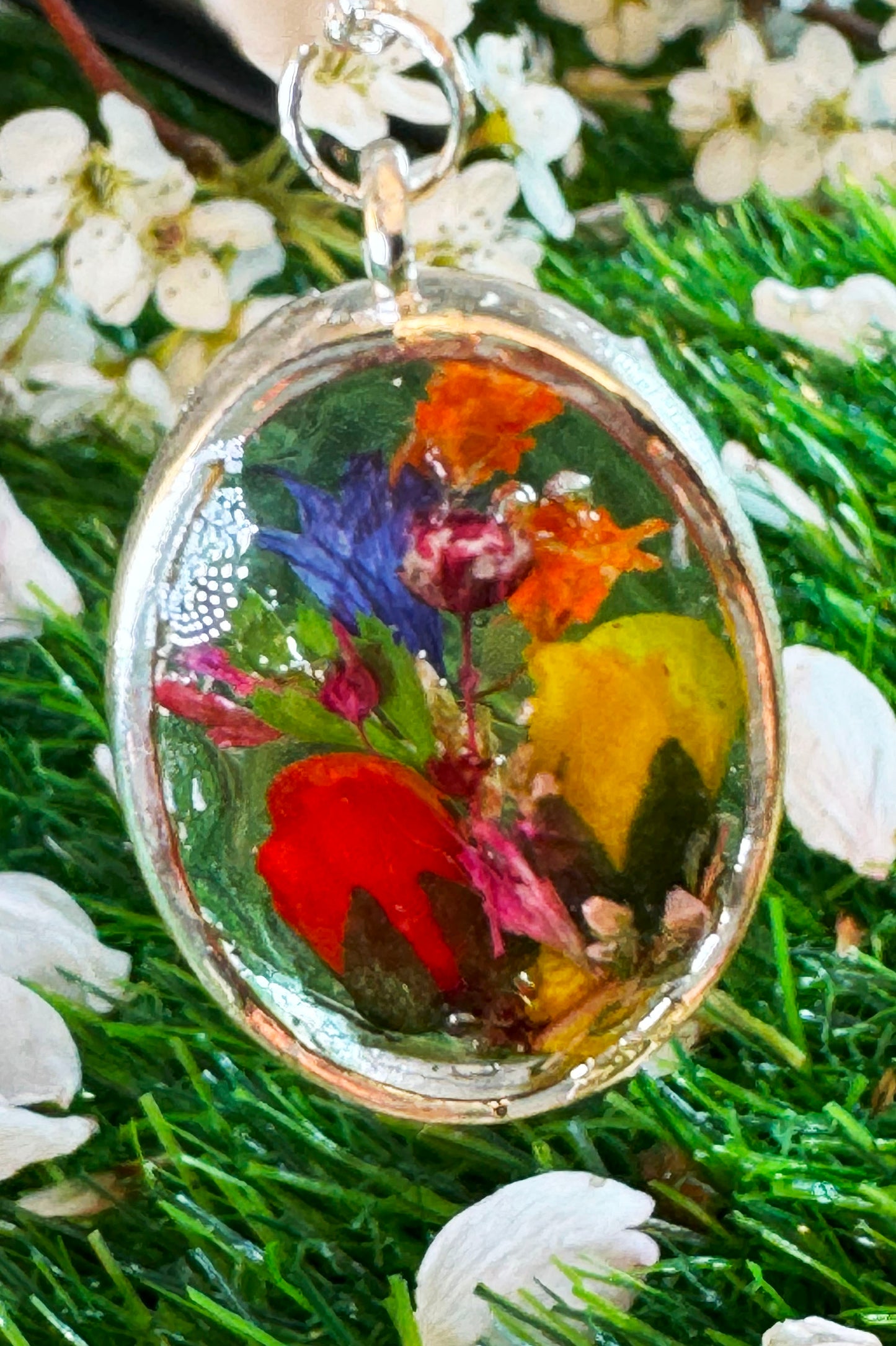 Garden in a Pendant Design