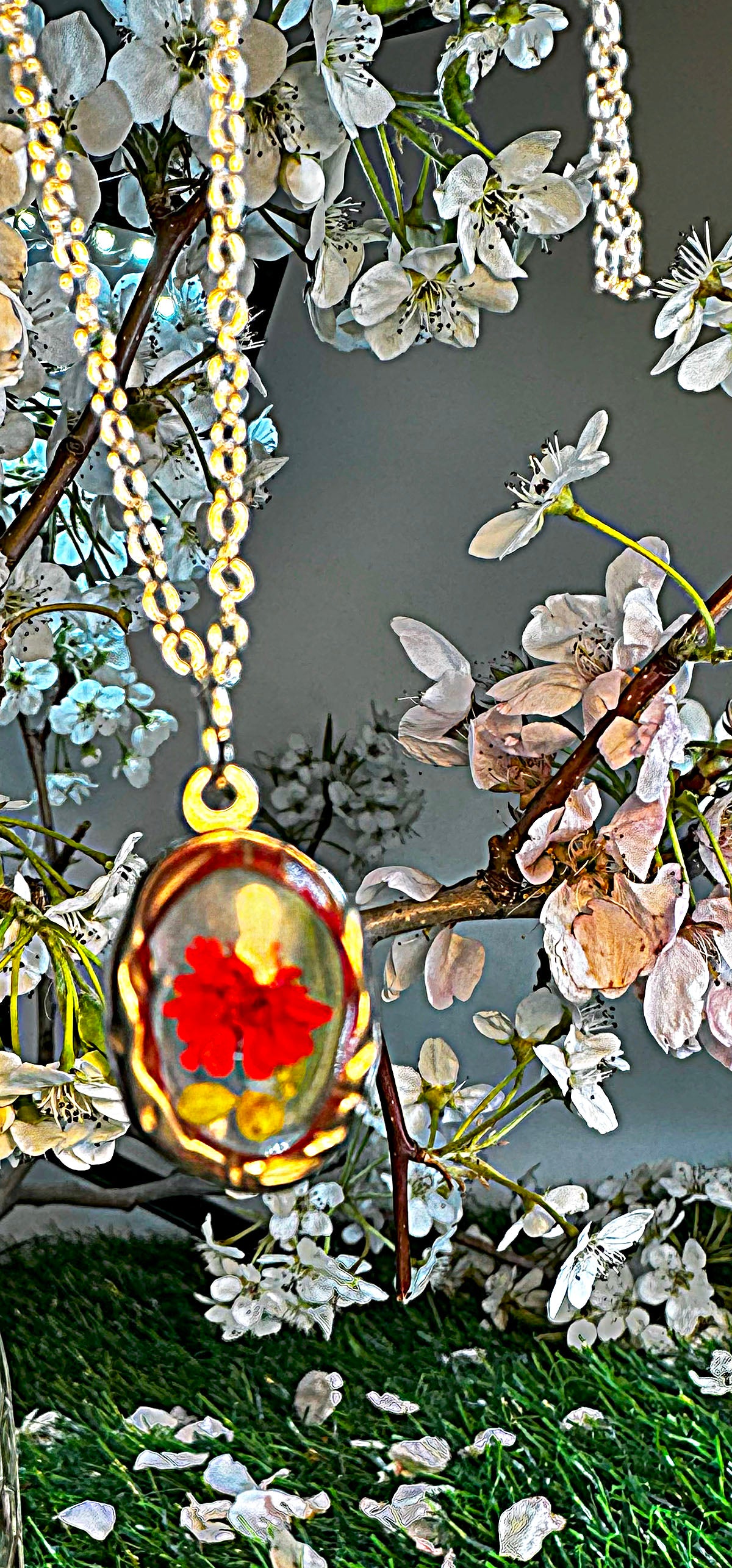Tiny, Delicate Style with Red Flower in clear Resin