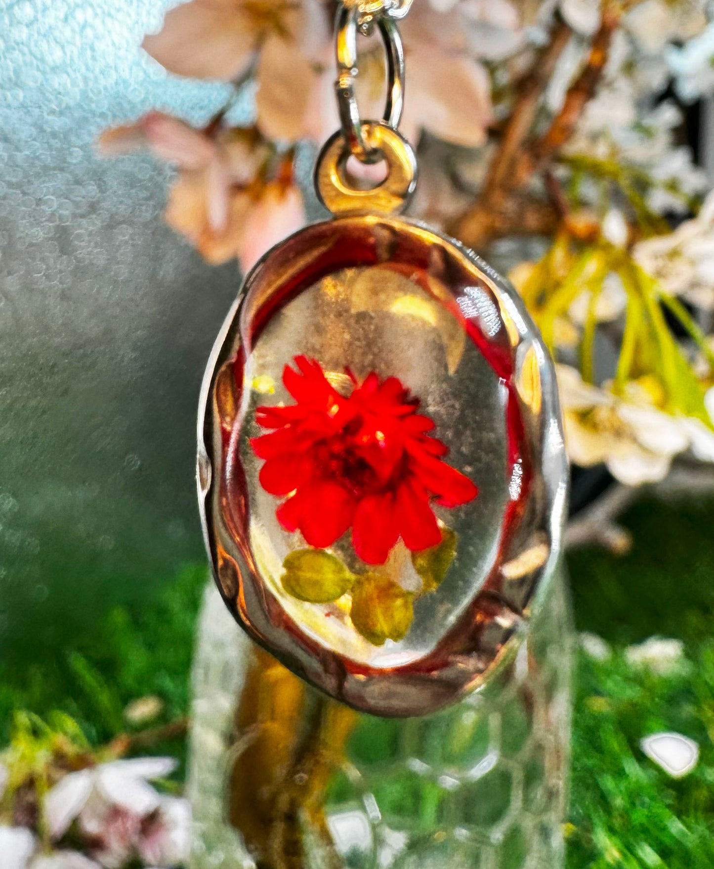 Tiny, Delicate Style with Red Flower in clear Resin