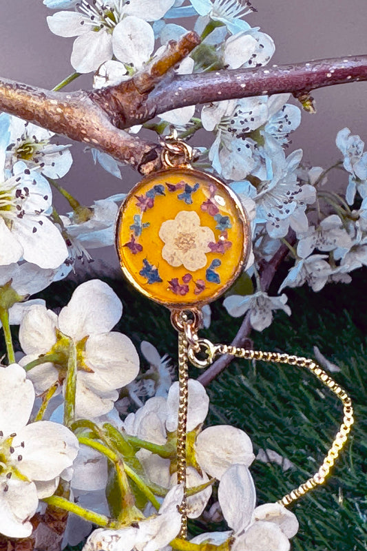 Peach Bracelet with white Forget Me Not Flowers