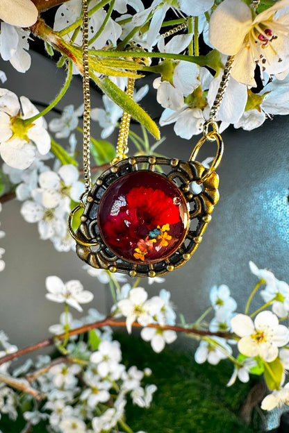 Dark Red Flower in Bronze Bracelet Setting
